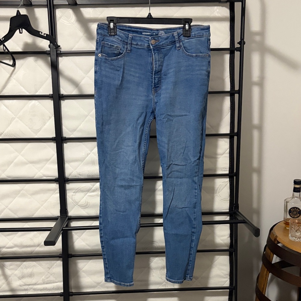 Old Navy High-Rise Rockstar Super Skinny Jeans